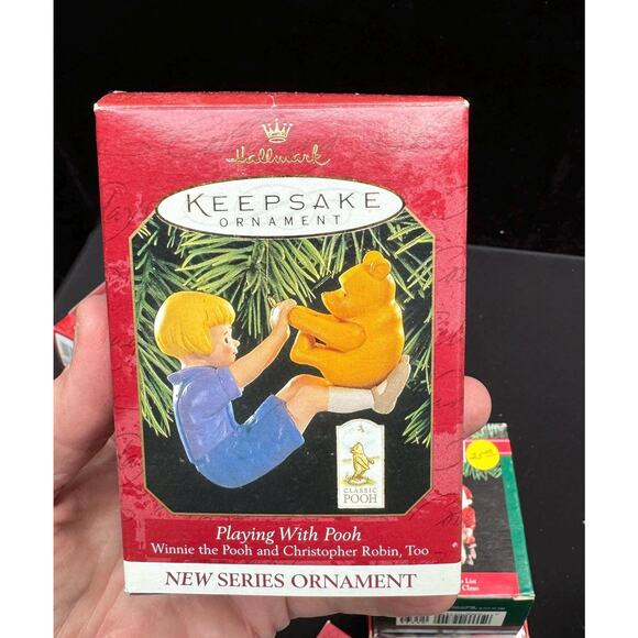 Hallmark Ornament Playing With Pooh Winnie The Pooh & Christopher Robin-1999 S1C - Picture 1 of 4